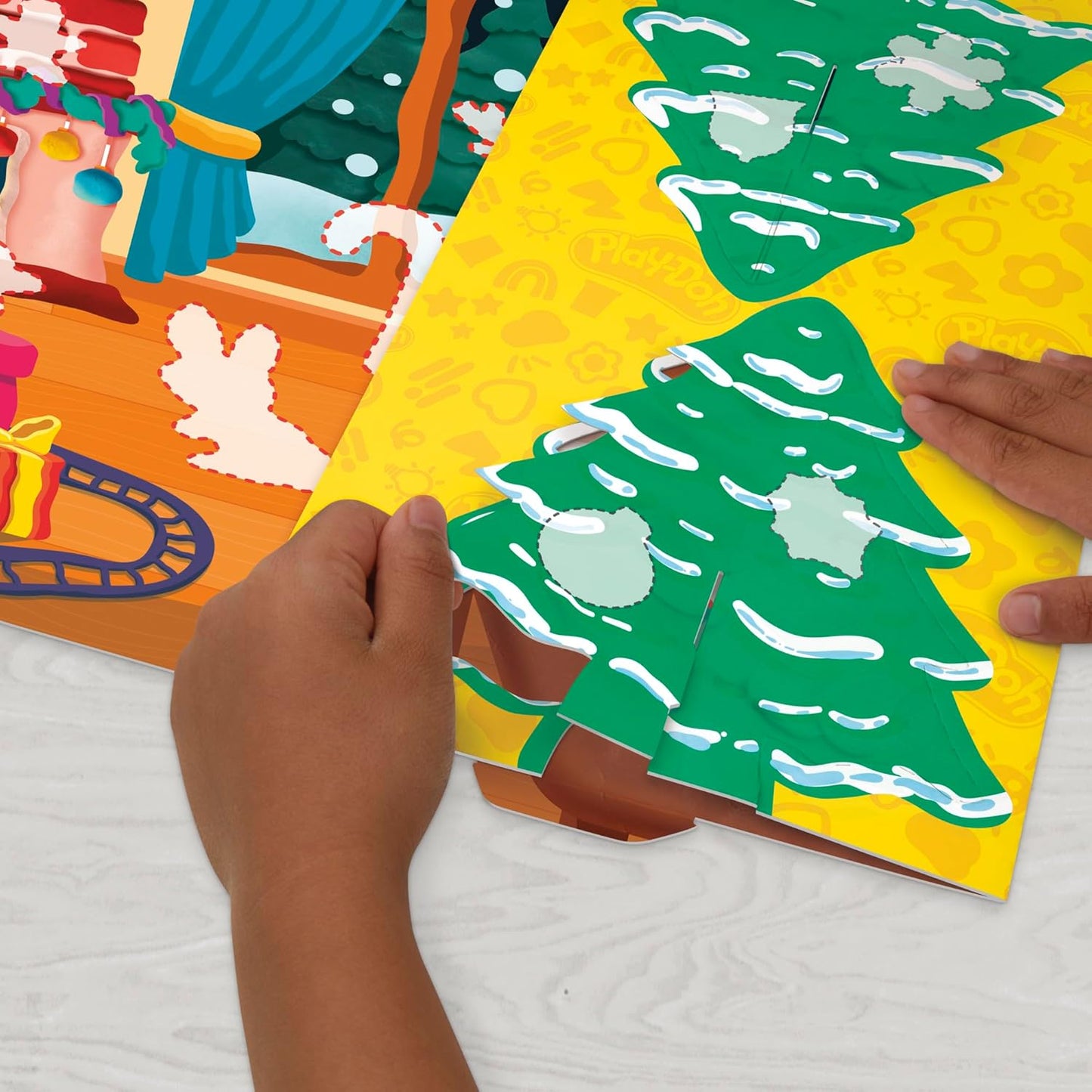 Play-Doh Feiertags-Adventskalender, 24-Tage-Countdown mit Überraschungsgeschenken ab 3 Jahren