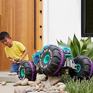 Hot Wheels Monster Trucks Mega-Wrex Alive RC-Fahrzeug mit Licht und Sound