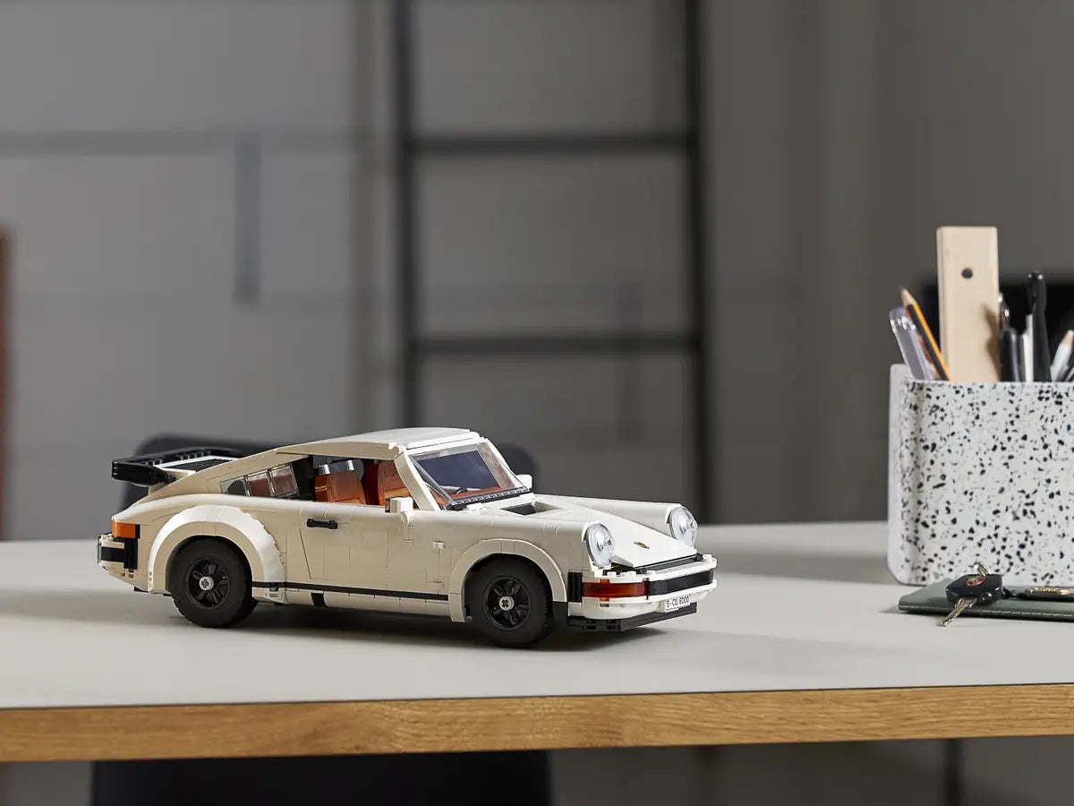 Porsche 911 (10295)