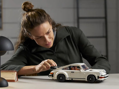 Porsche 911 (10295)