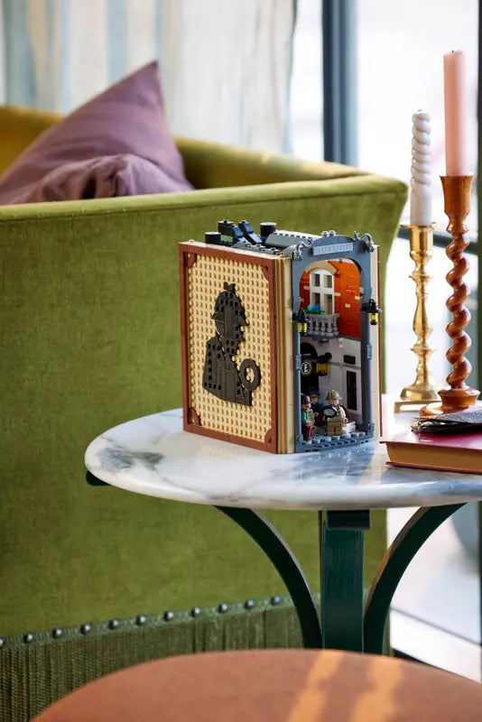 Angolo del libro di Sherlock Holmes (10351)