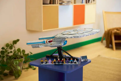 Star Trek U.S.S. Azienda NCC-1701-D (10356)