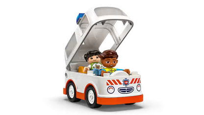 Ambulanza e medico (10447)