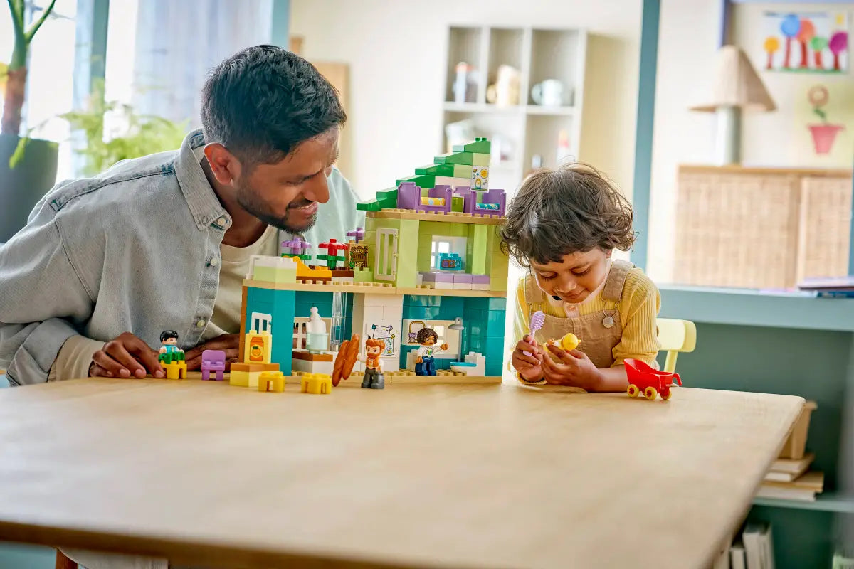 Maison familiale moderne 3 en 1 avec figurines (10470)