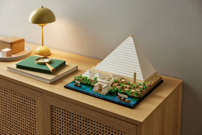 Set di edifici della Grande Piramide di Giza (21058).