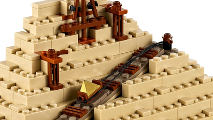 Set di edifici della Grande Piramide di Giza (21058).