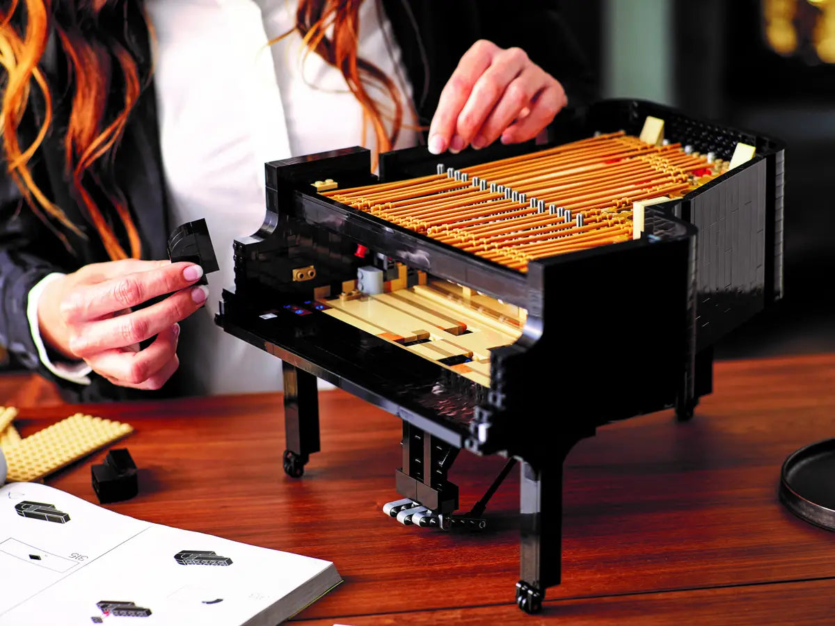 Piano à queue (21323)