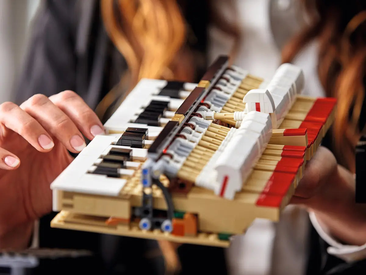 Piano à queue (21323)
