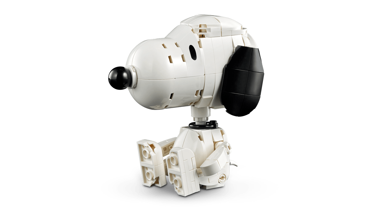 LEGO Ideas Peanuts: Snoopy's Doghouse