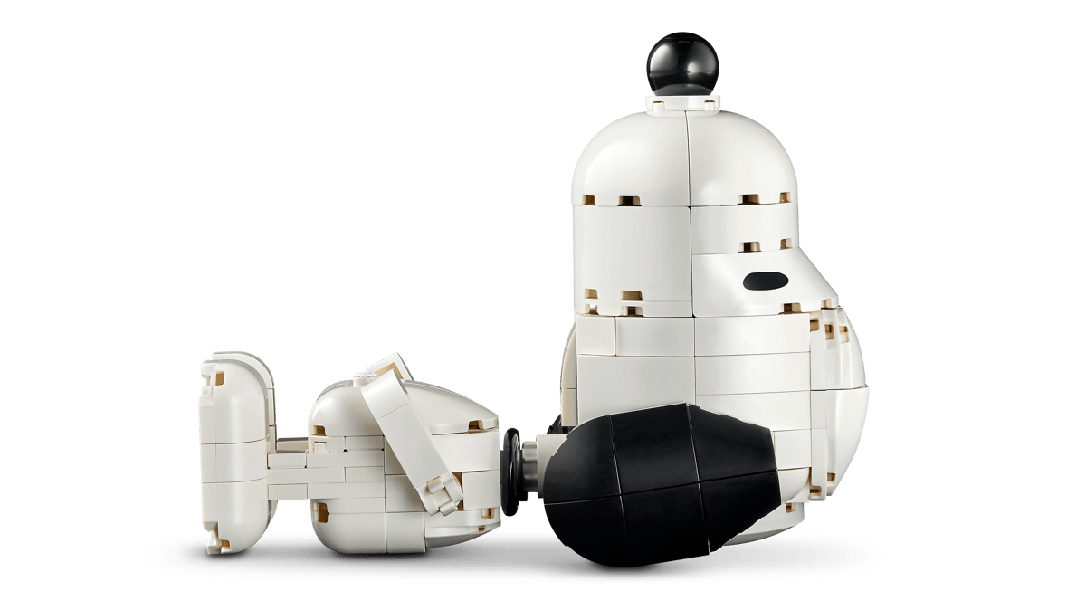 LEGO Ideas Peanuts: Snoopy's Doghouse
