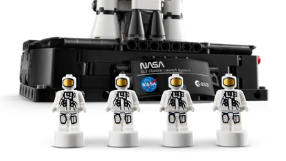 Fusée du système de lancement spatial Artemis de la NASA (42221)