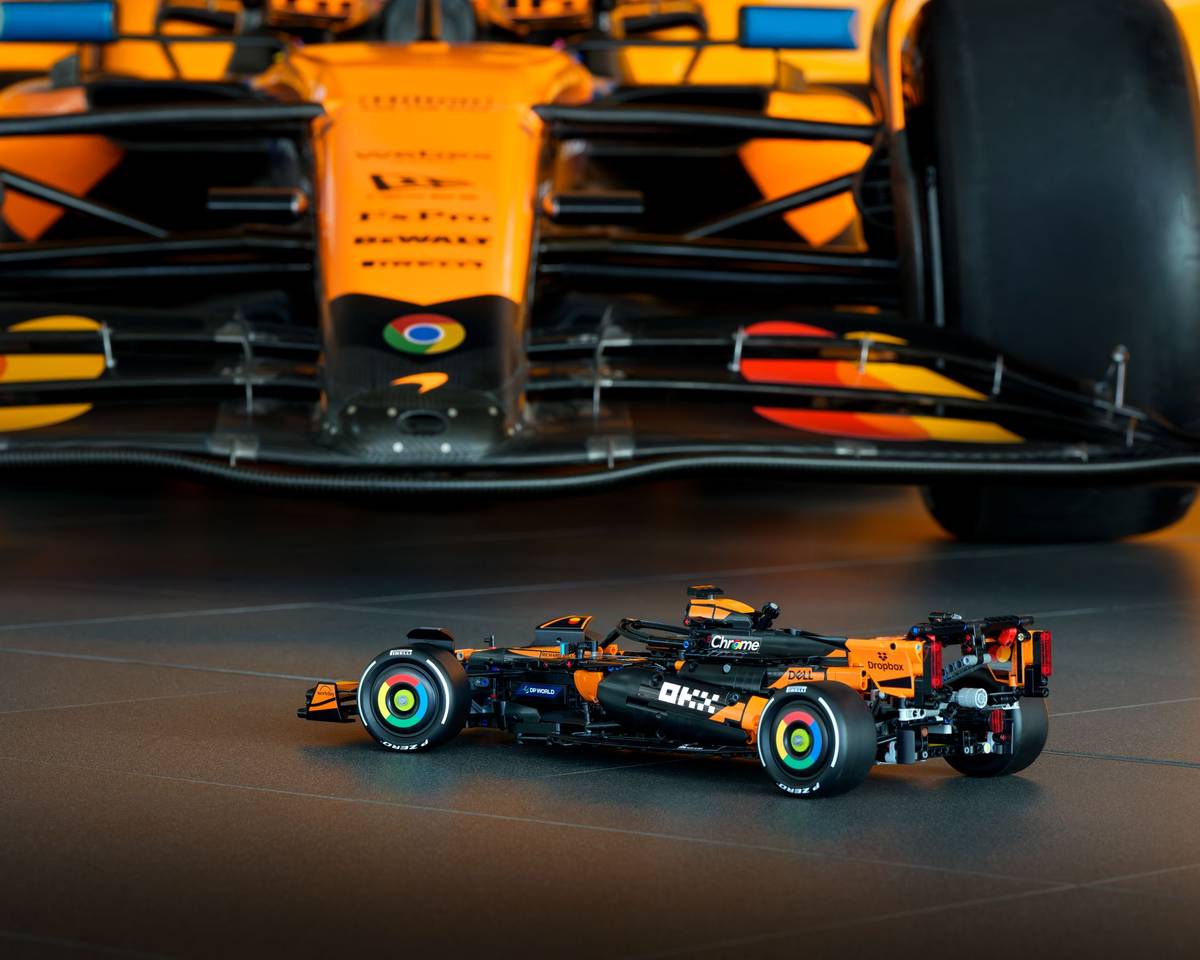 LEGO Technic McLaren MCL39 F1 Car