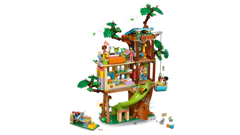Hangout dans la cabane dans les arbres de l'amitié (42652)