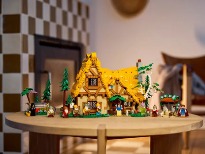 Disney Schneewittchen und das Häuschen der sieben Zwerge (43242)