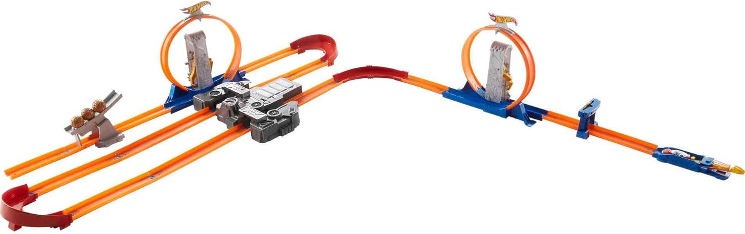 Hot Wheels Track Builder Total Turbo Takeover Playset con booster motorizzato e auto
