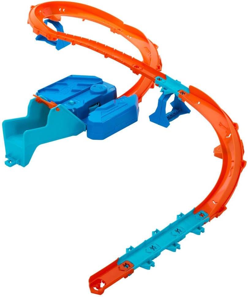 Hot Wheels Track Builder Deluxe-Bauset mit motorisiertem Gaspedal und Auto