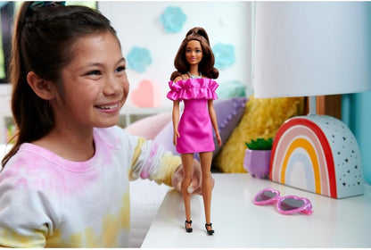 Bambola Barbie Fashionistas ispirata al costume da superstar del 1977