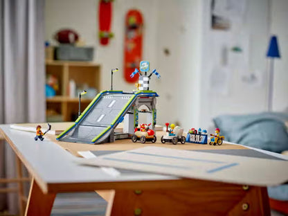 LEGO City Votre circuit de course City Rules avec rampes (60460)