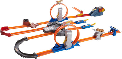 Hot Wheels Track Builder Total Turbo Takeover Playset con booster motorizzato e auto