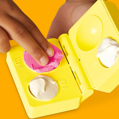 Play-Doh Super Slice Cake Spielset, Spielzeugofen, Küchenzubehör und 11 Modelliermasse-Dosen ab 3 Jahren