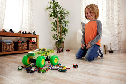 Hot Wheels Monster Trucks Gunkster RC Truck, leuchtet im Dunkeln