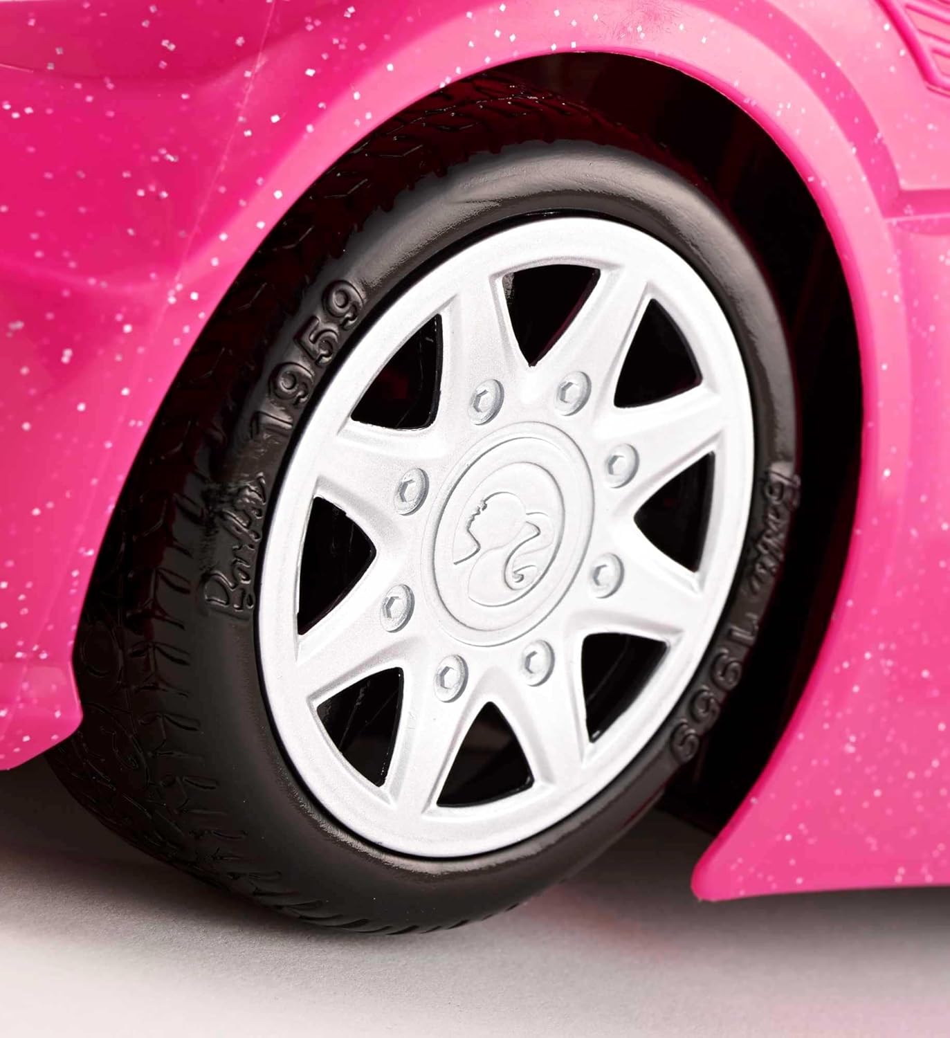 Set da gioco Barbie convertibile con bambola alla moda, auto rosa scintillante e accessori, dai 3 ai 7 anni