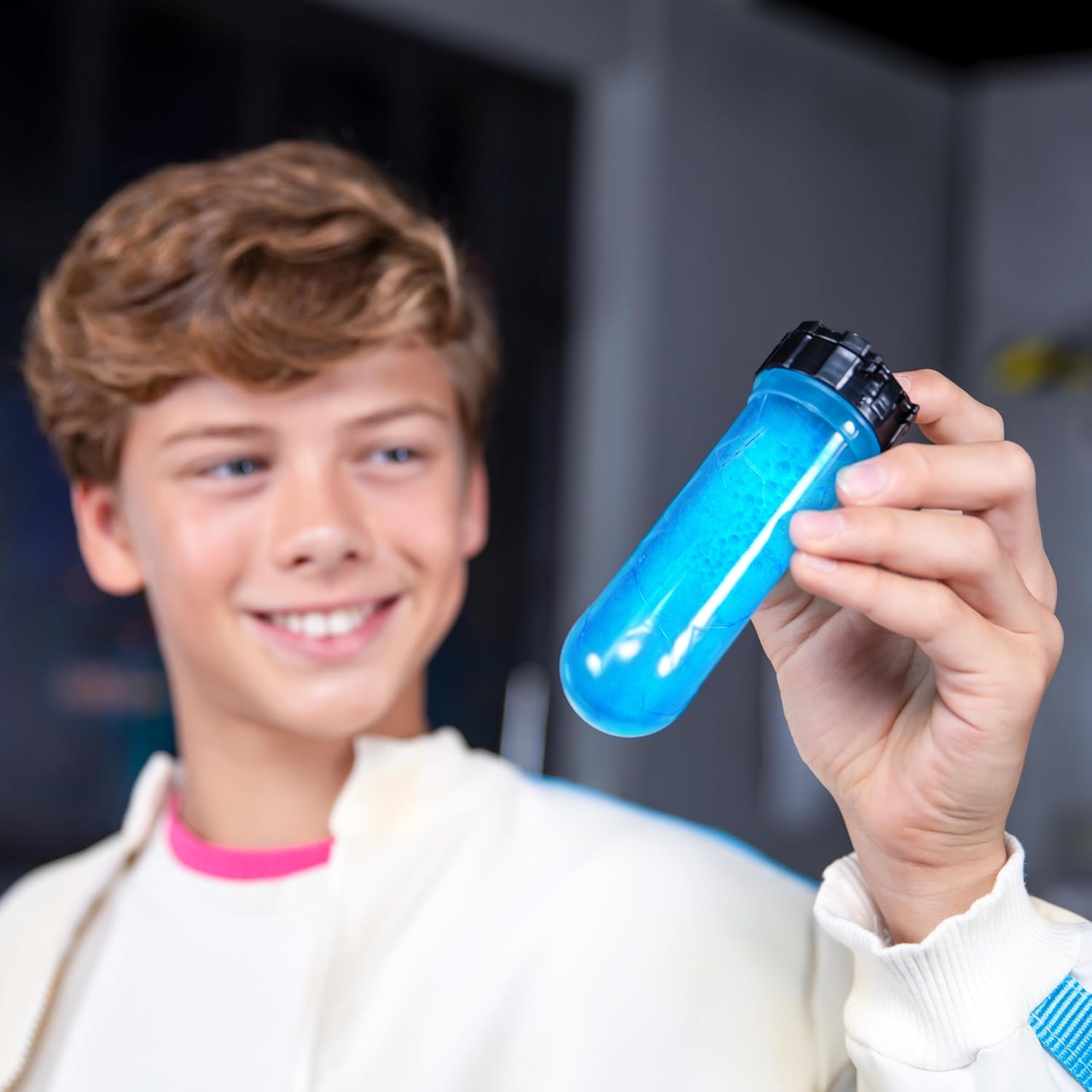 MrBeast Lab Swarms Mega Lab Confezione da 12 – Edizione Chaos Chomper Mescola, scuoti e rivela la follia!