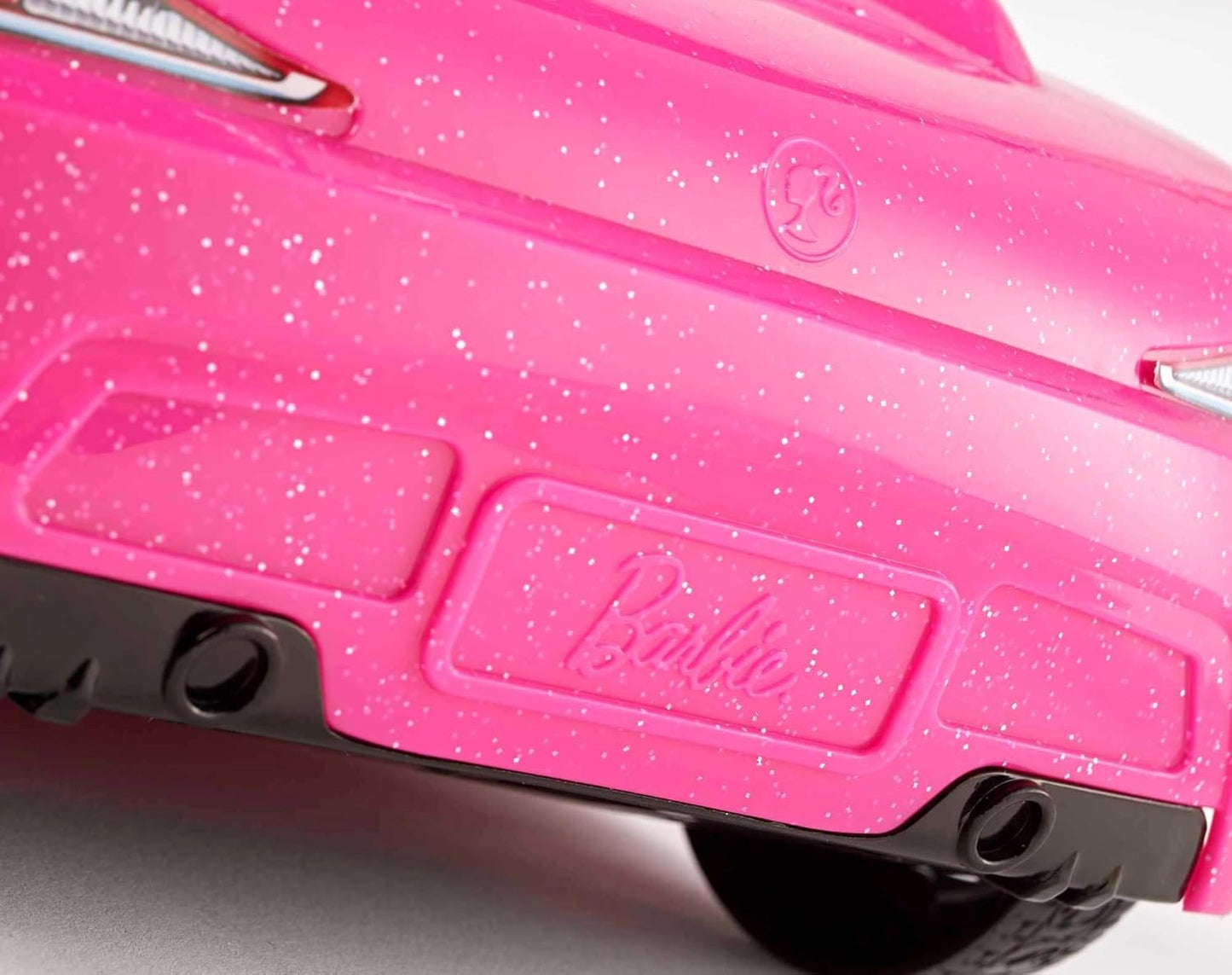Set da gioco Barbie convertibile con bambola alla moda, auto rosa scintillante e accessori, dai 3 ai 7 anni