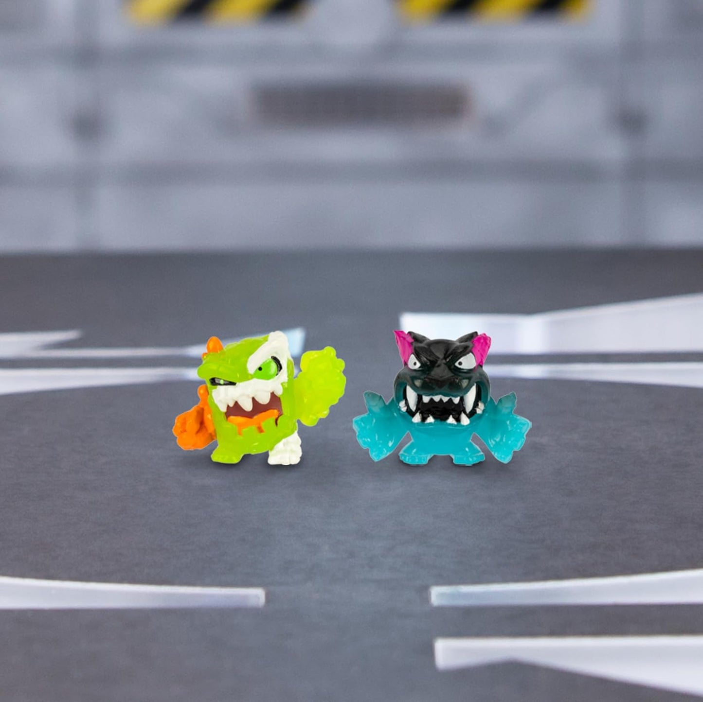 MrBeast Lab Swarms Mega Lab 12er-Pack – Hard Boiled Edition Mischen, schütteln und starten Sie das Experiment!