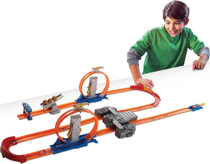 Hot Wheels Track Builder Total Turbo Takeover Playset con booster motorizzato e auto