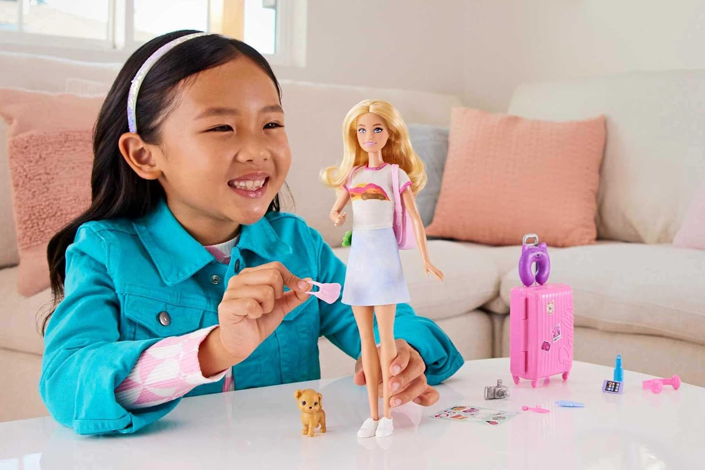 Poupée Barbie et accessoires, ensemble de voyage avec chiot et plus de 10 pièces