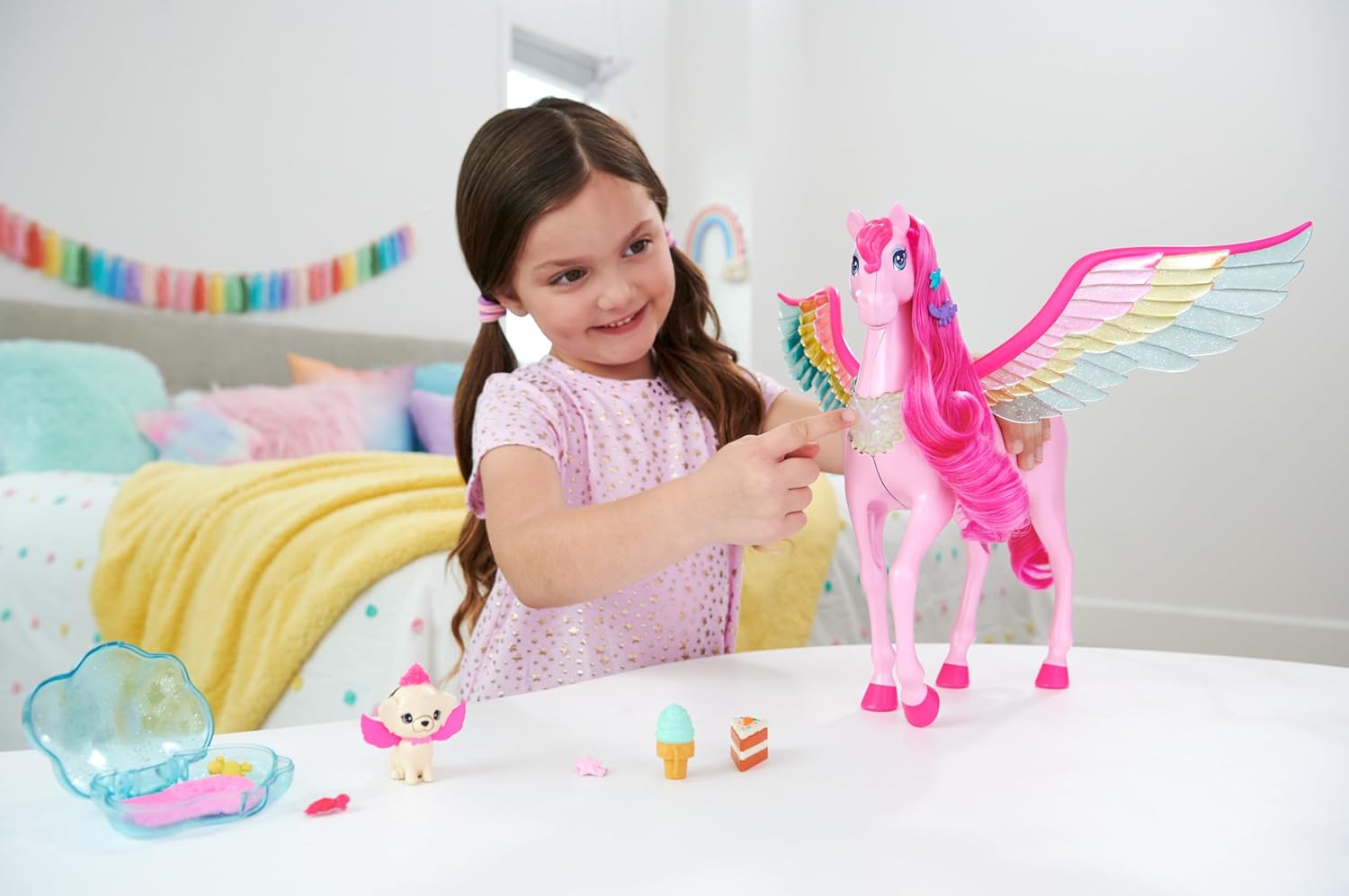 Barbie Pegasus Cavallo alato rosa Giocattolo Ispirato a Barbie Un tocco di magia Dai 3 anni in su