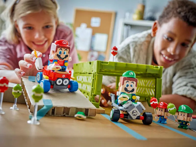 Mario Kart – Ensemble de course Baby Mario contre Baby Luigi (72034)