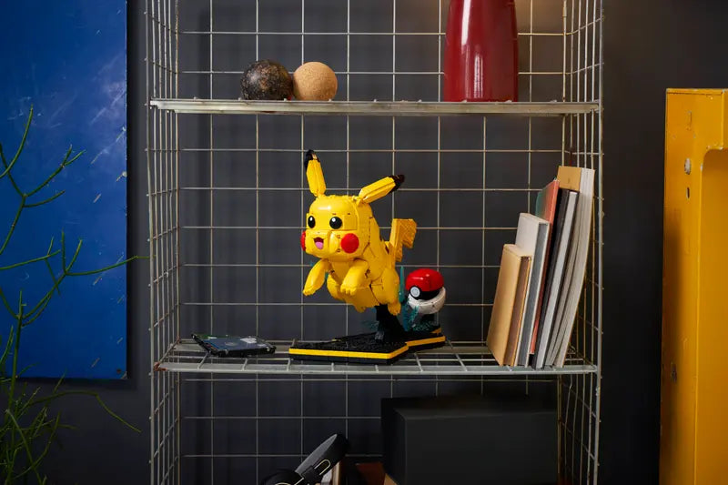 Pikachu e Poké Ball (72152)