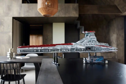 Ultimativer Angriffskreuzer der Venator-Klasse der Collector Series der Republik (75367)