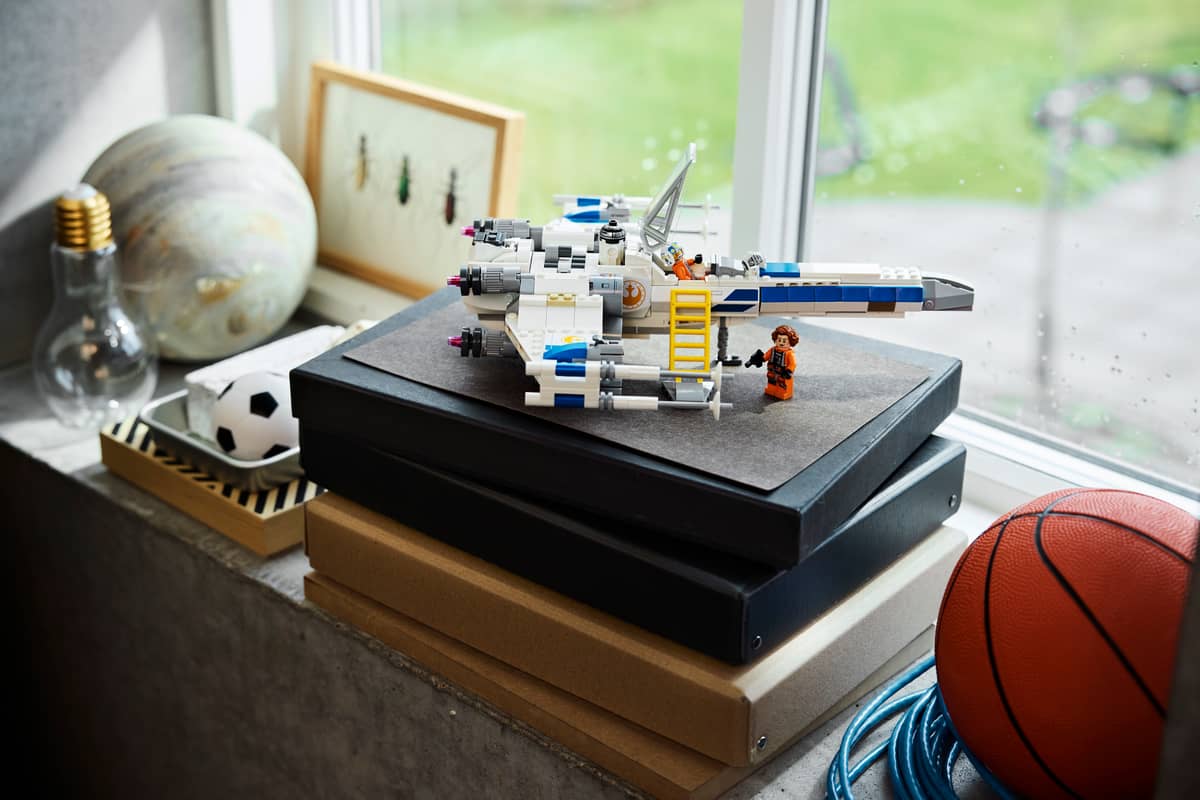 LEGO Star Wars New Republic X-Wing Starfighter