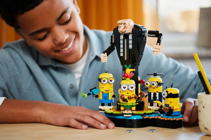 Figurines à construire Moi, Moche et Méchant 4 Gru et Minions (75582)