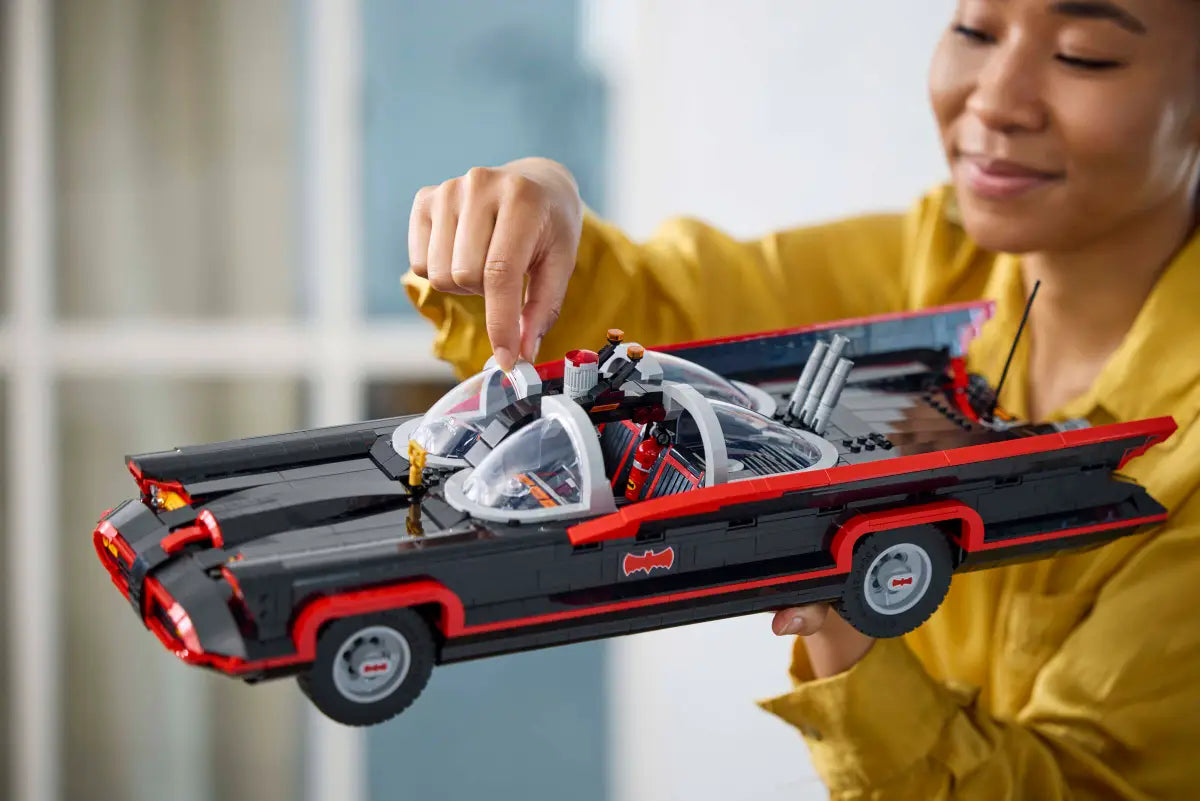 Batman, das klassische Batmobil der TV-Serie (76328)
