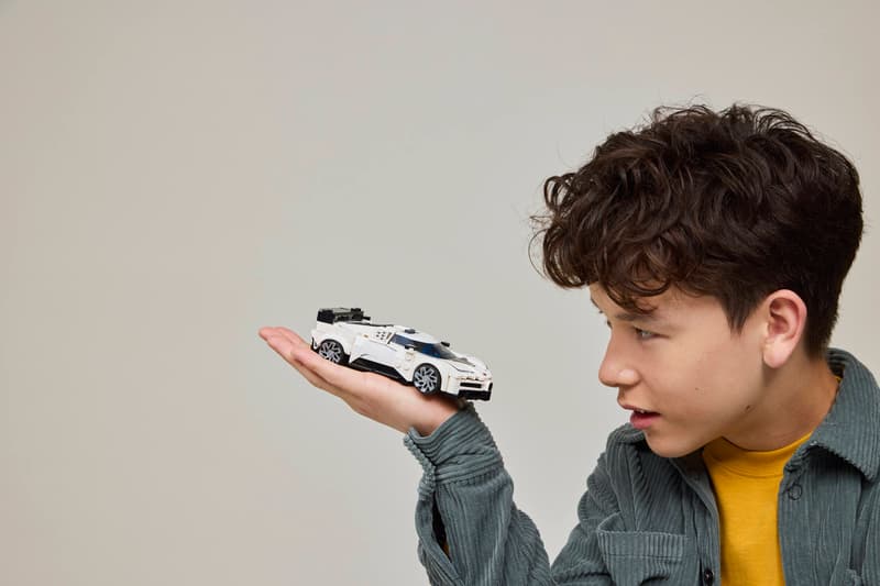 Bugatti Centodieci Hyper Sport Car (77240)