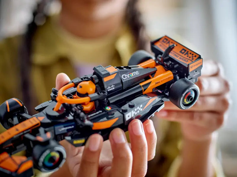 Voiture de course McLaren F1 Team MCL38 (77251)