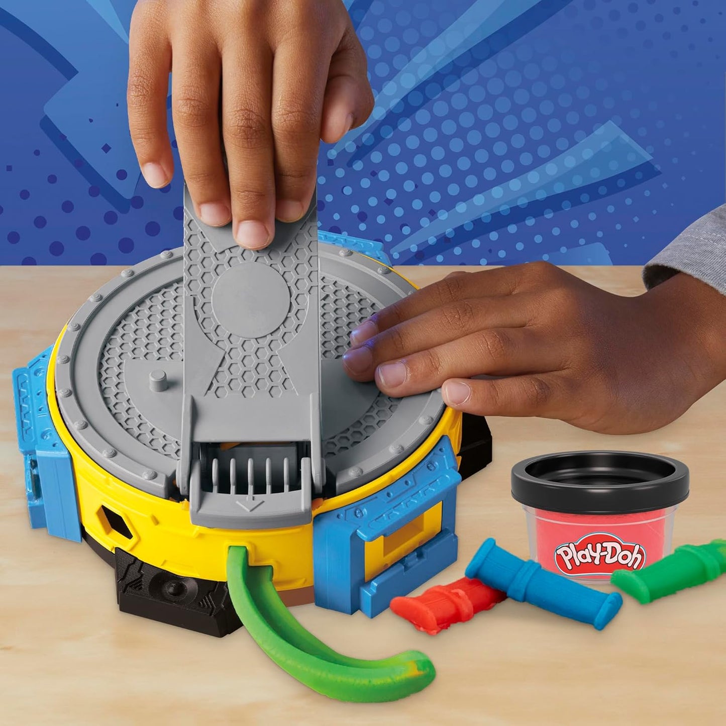 Play-Doh Marvel Hulk Smash & Squish Playset Supereroe Action Figure e Strumenti Smash per bambini dai 4 anni in su