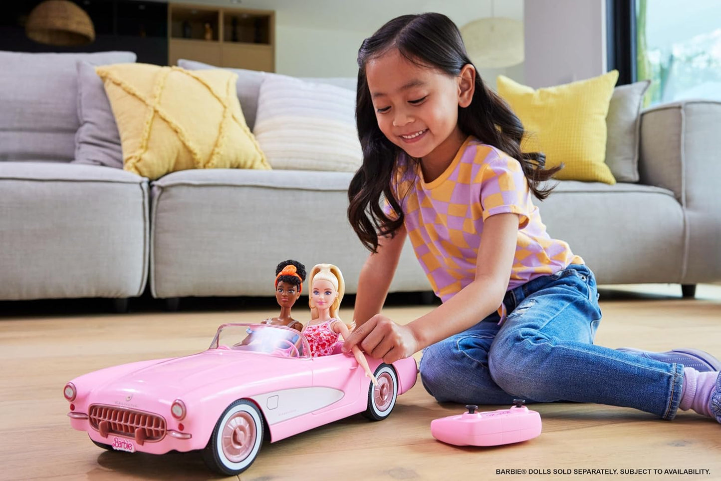 Hot Wheels Barbie RC Corvette Voiture télécommandée de Barbie Le Film à partir de 3 ans