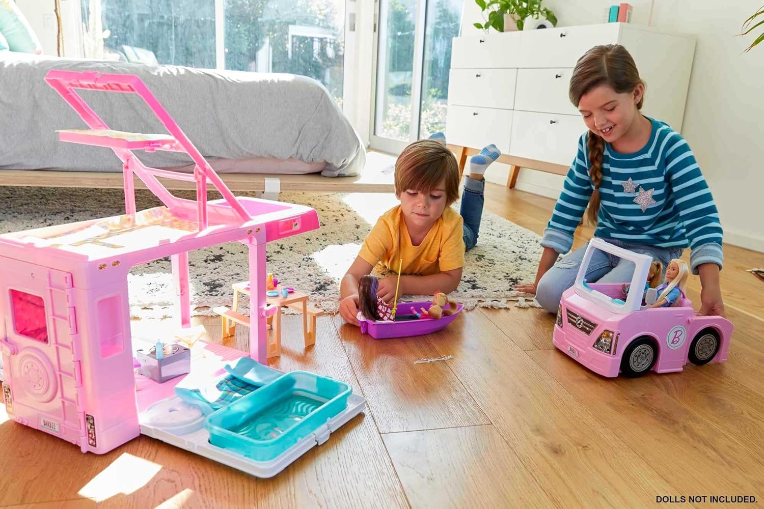Barbie DreamCamper 3 in 1 + Barbie “It Takes Two” Malibu Camping Playset Bundle Set regalo Avventura all'aria aperta, dai 3 anni in su