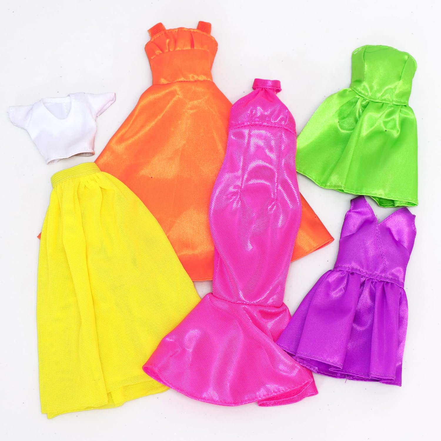 Barbie sei eine echte Modedesignerin – Neon Edition