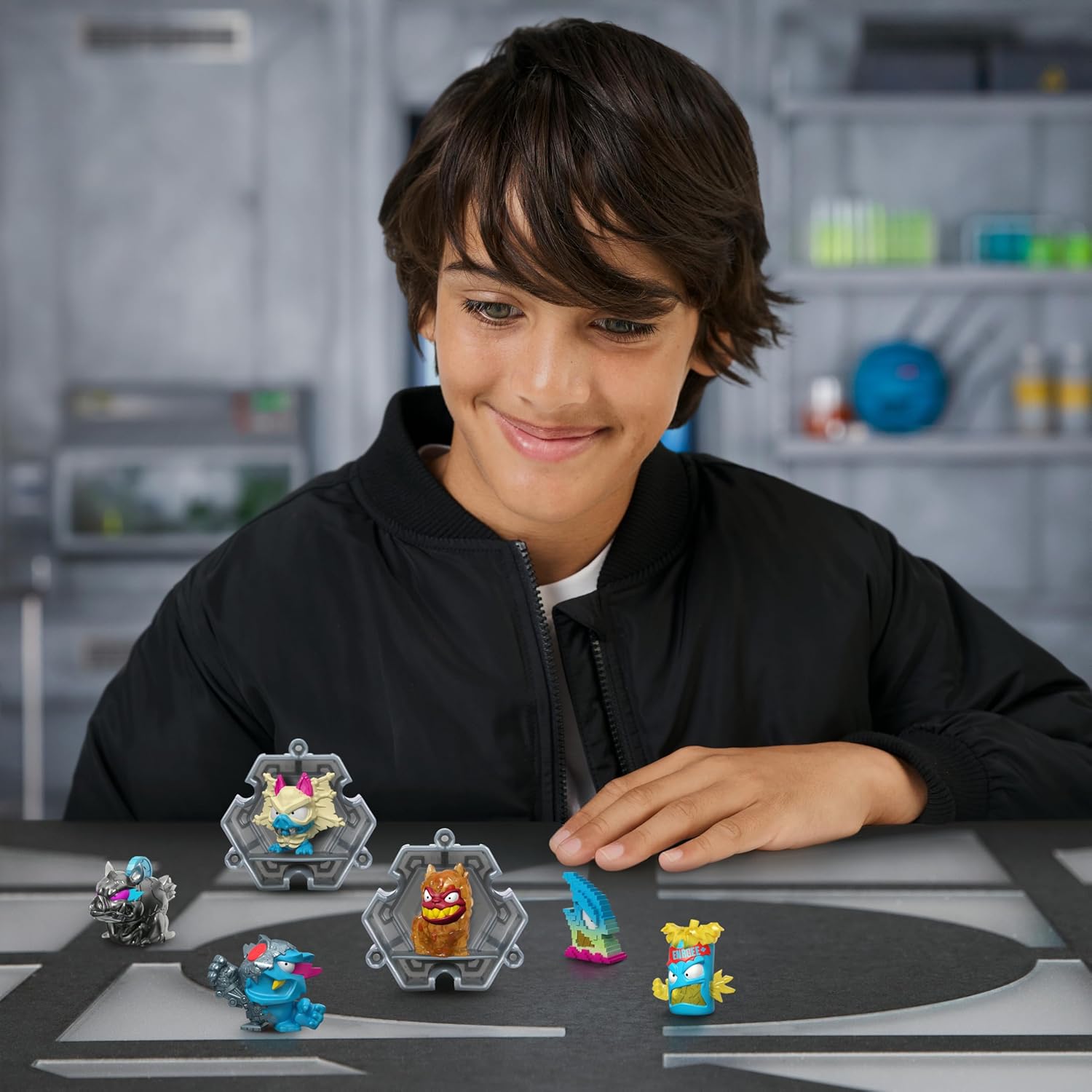 MrBeast Lab Swarms Serie 3 – 6er-Pack der Hyper Fusion-Serie Mischen, verschmelzen und bauen Sie die ultimative Sammlung!