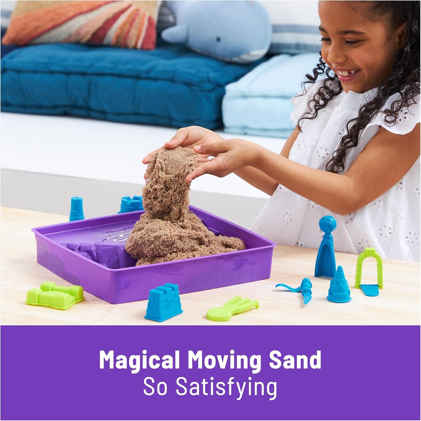 Kinetic Sand, Deluxe Beach Castle Spielset mit 1,13 kg Spielsand, Werkzeugen und Formen