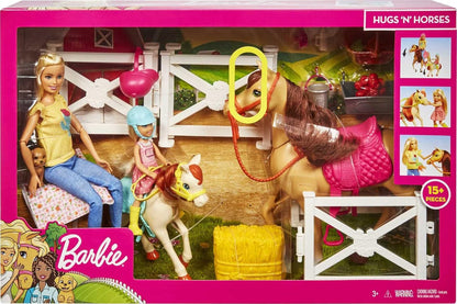 Barbie Hugs 'n Horses Spielset mit Barbie- und Chelsea-Puppen, 2 Pferden mit Wackelköpfen und mehr als 15 Zubehörteilen ab 3 Jahren