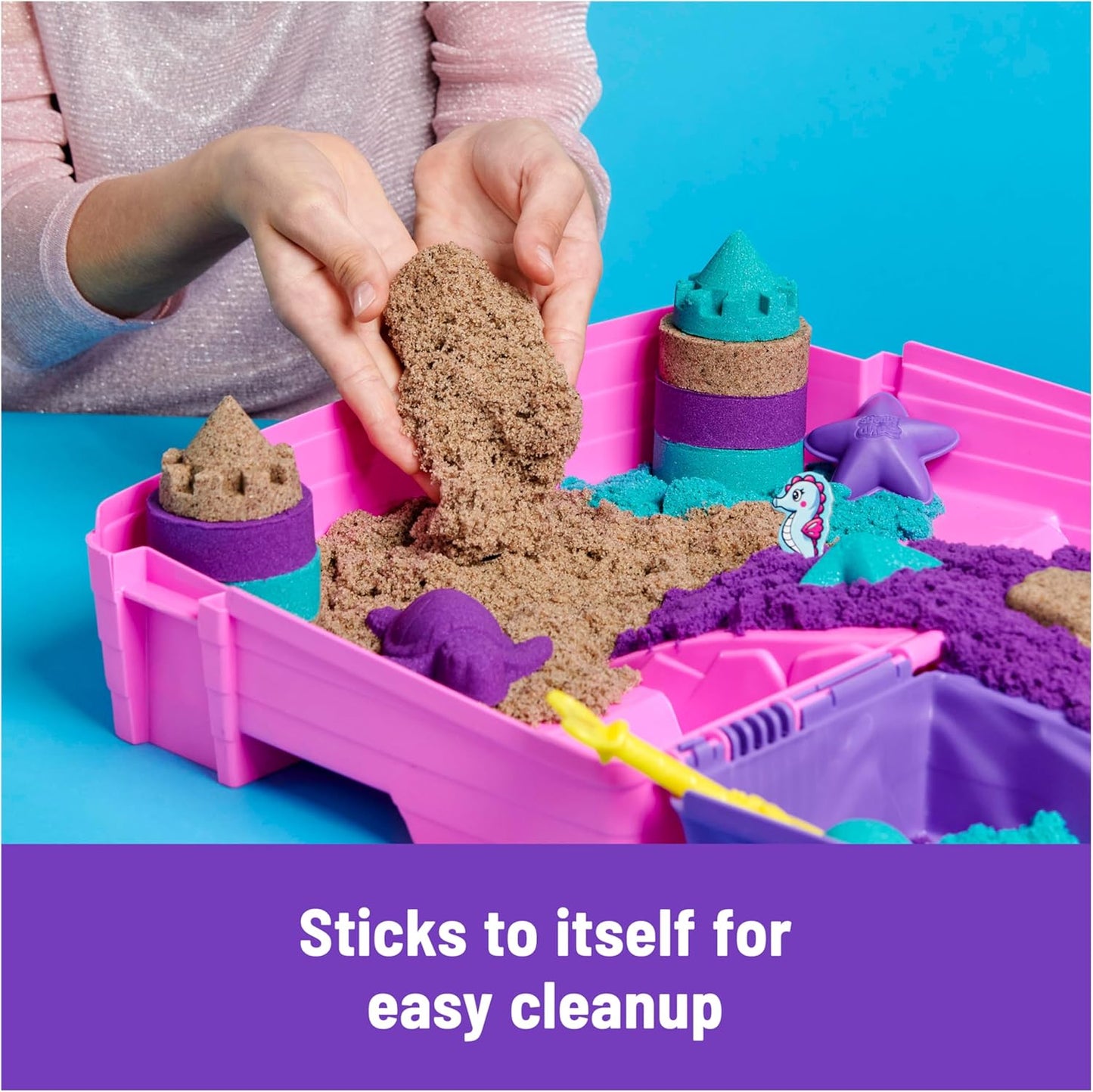 Kinetic Sand, Meerjungfrauenpalast-Spielset mit 934 g Spielsand (Neonviolett, schimmerndes Blaugrün und Strand), Werkzeug und faltbarem Sandkasten