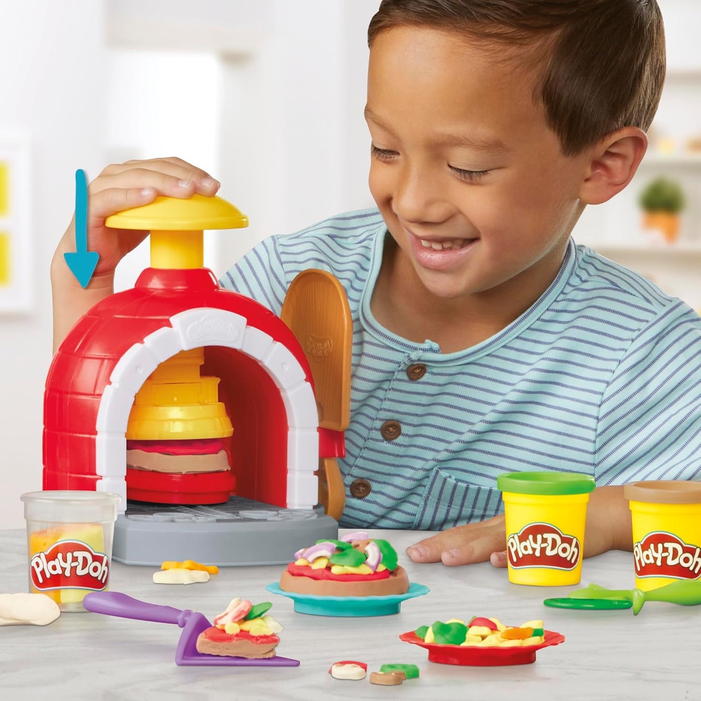 Play-Doh Kitchen Creations Pizzaofen-Spielset Rollenspiel Pizzabäcker Kinder-Kunst- und Bastelspielzeug für Kinder ab 3 Jahren