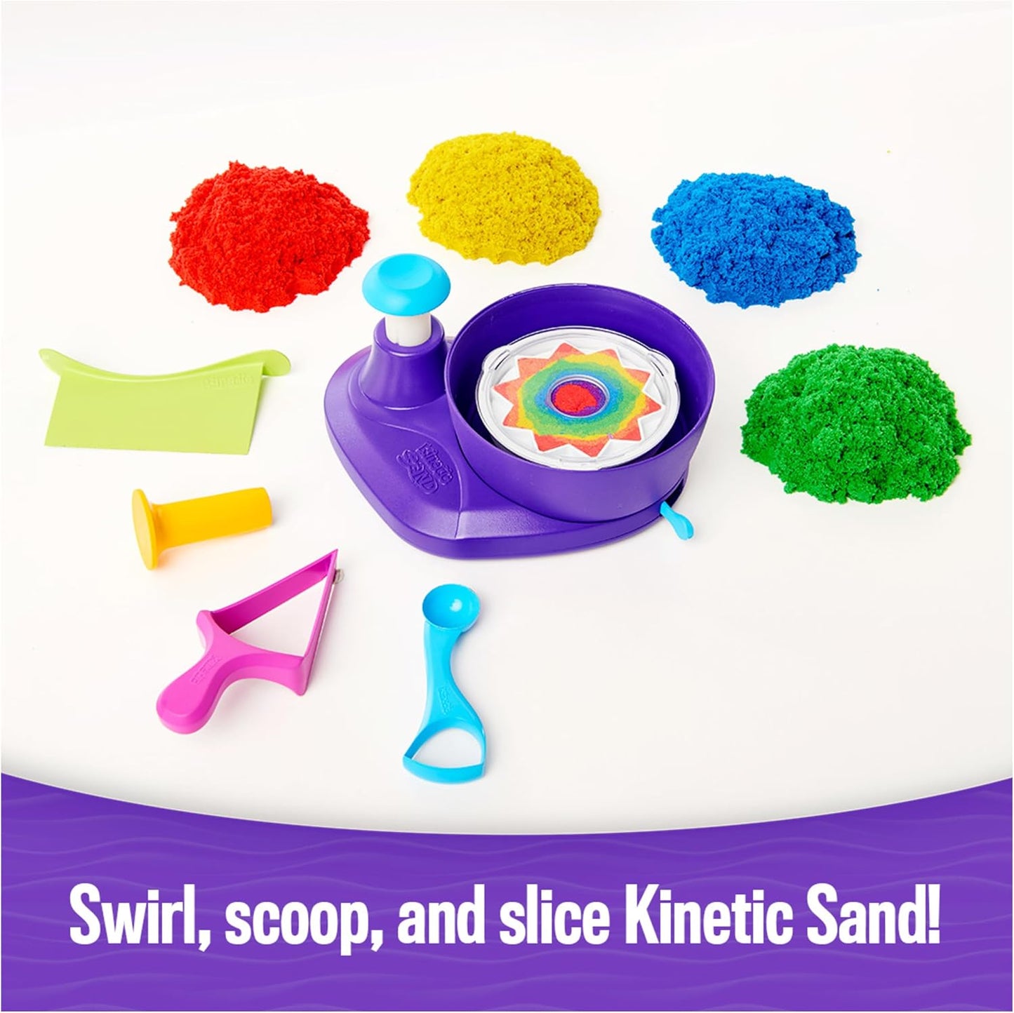 Kinetischer Sand, Swirl N‘ Surprise-Spielset mit 907 g Spielsand, einschließlich Rot, Blau, Grün, Gelb und 4 Werkzeugen